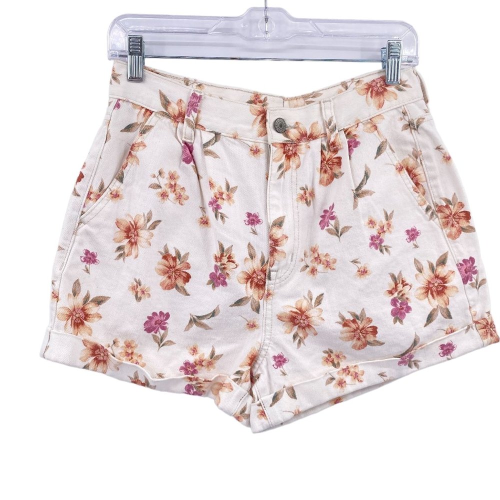 American Eagle Floral high rise pleated mom‎ shorts size 6 NEW